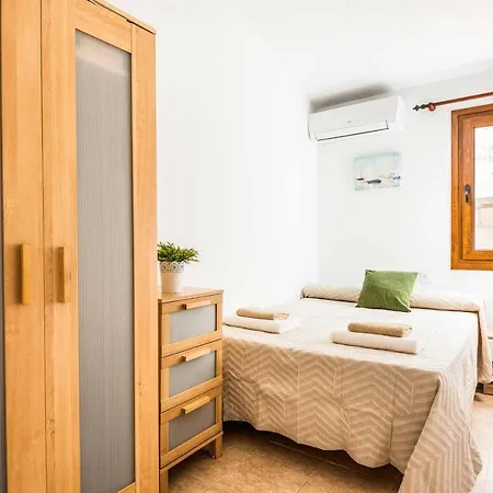 Petunias Villa Cala'N Blanes (Menorca)