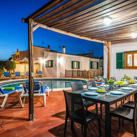Petunias Villa Cala'N Blanes (Menorca)