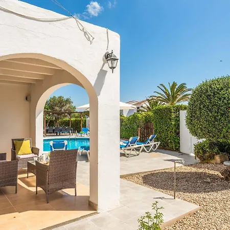 Petunias Villa Cala'N Blanes (Menorca)