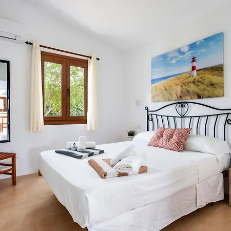 Petunias Villa Cala'N Blanes (Menorca)