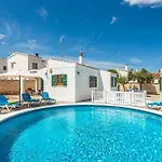 Petunias Βίλα Cala'N Blanes (Menorca)