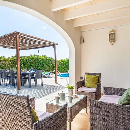 Petunias Cala'N Blanes (Menorca)