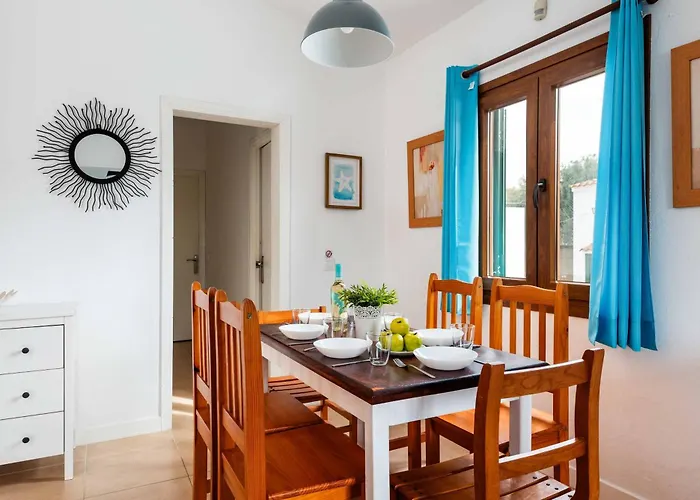 Petunias Cala'N Blanes (Menorca)